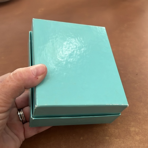 Tiffany & Co. gift box with dust bag and care card - Picture 6 of 6